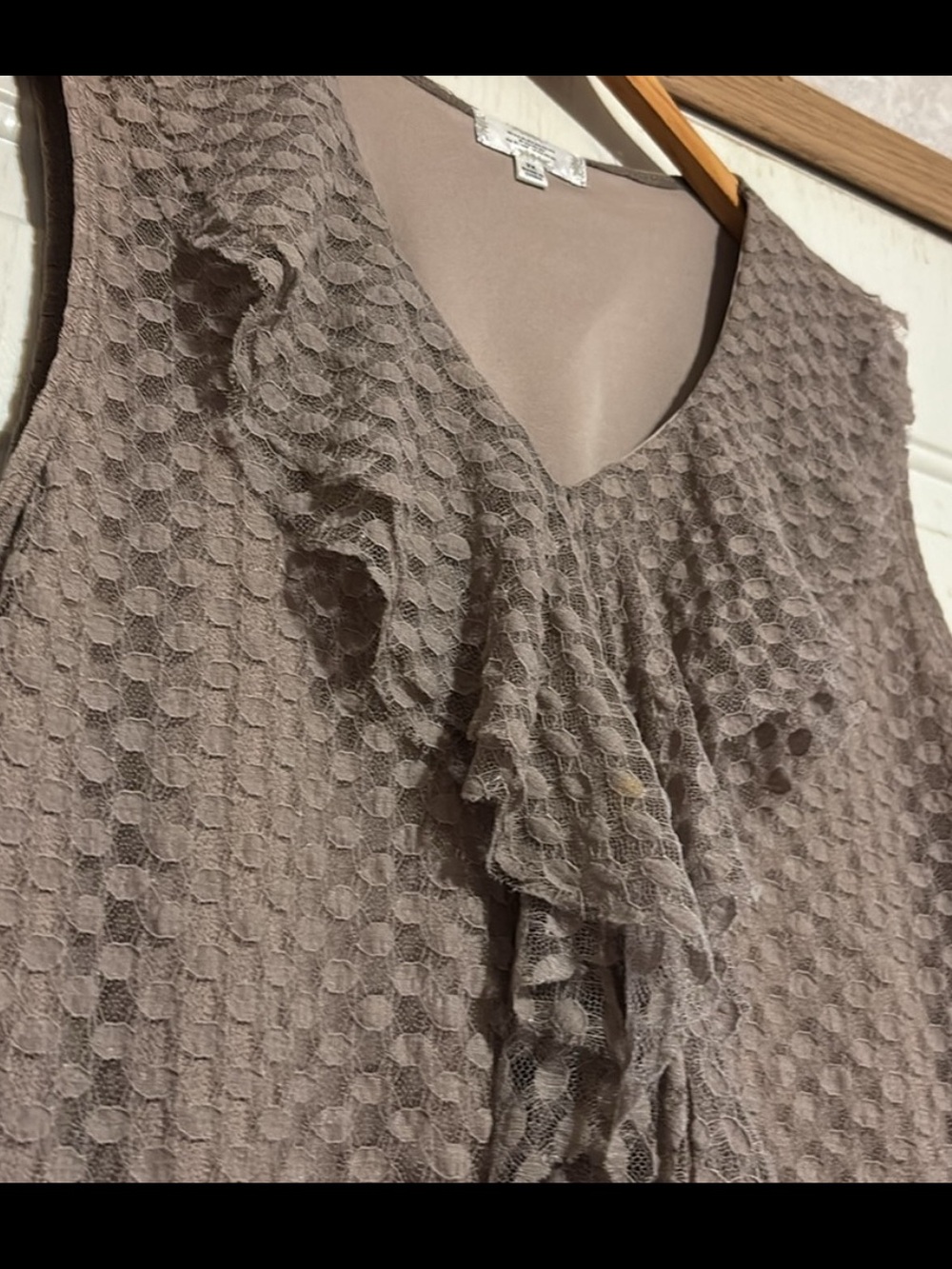 Taupe Sleeveless Asymmetrical Hem Ruffled‎ stretch Blouse 2XL Plus
